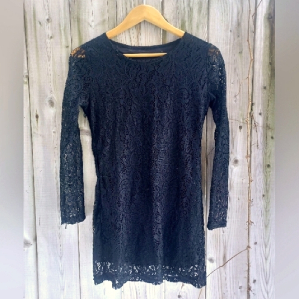 Black Lace Mini Dress With Sleeves